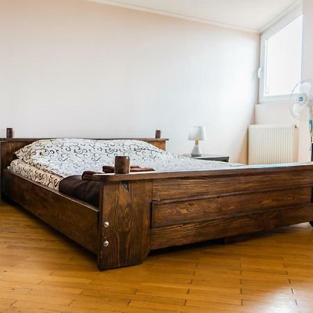 Hostel Villa Roma 리비프 외부 사진