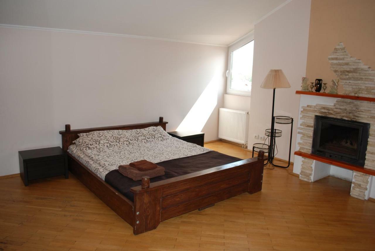 Hostel Villa Roma 리비프 외부 사진