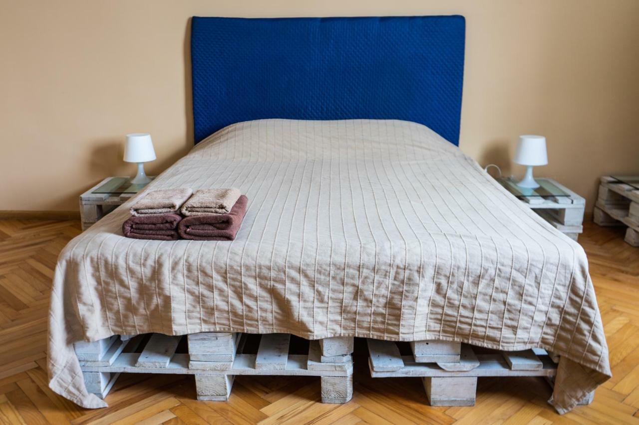 Hostel Villa Roma 리비프 외부 사진