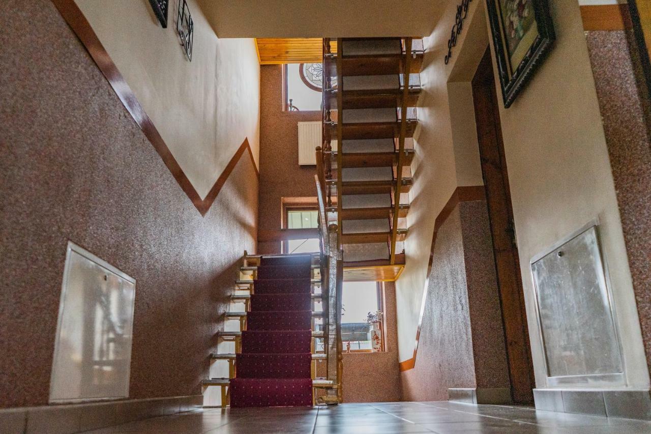 Hostel Villa Roma 리비프 외부 사진