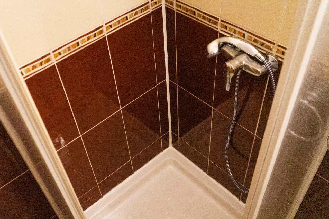 Hostel Villa Roma 리비프 외부 사진